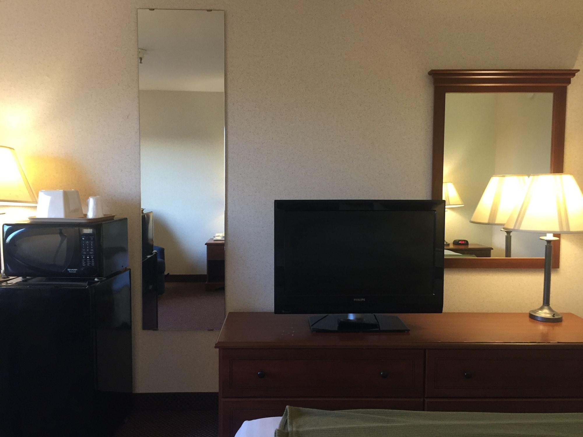 Quality Inn & Suites ווילוס מראה חיצוני תמונה