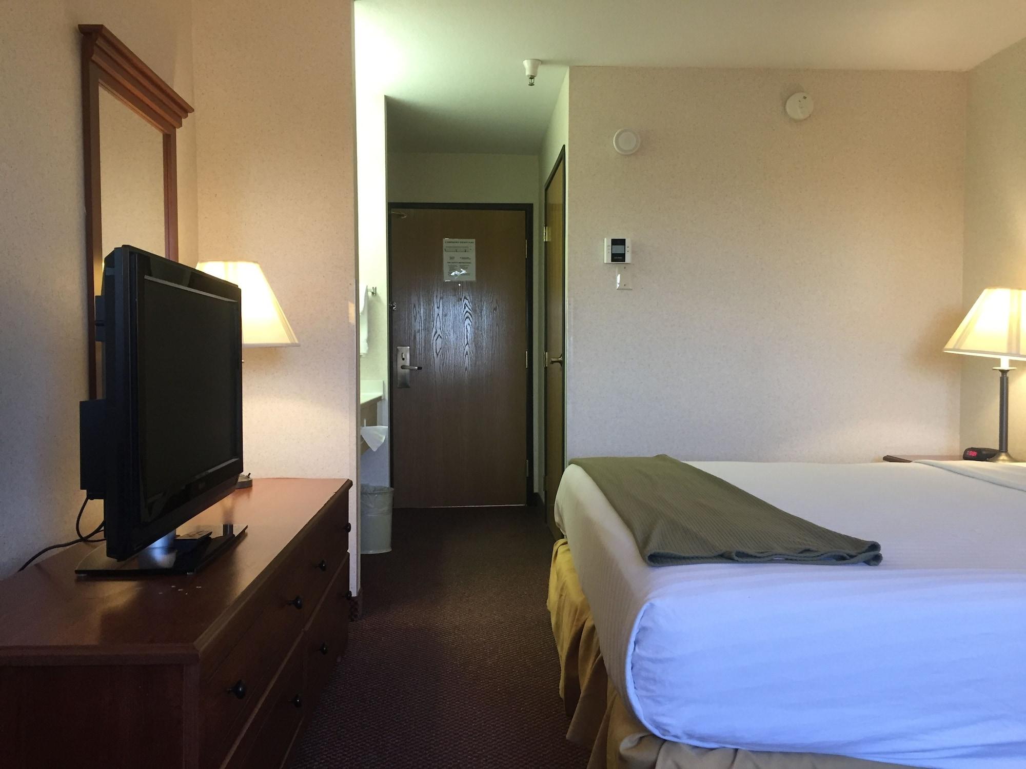 Quality Inn & Suites ווילוס מראה חיצוני תמונה