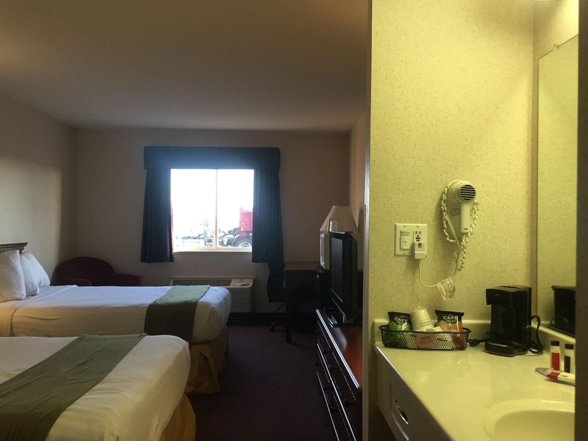 Quality Inn & Suites ווילוס מראה חיצוני תמונה