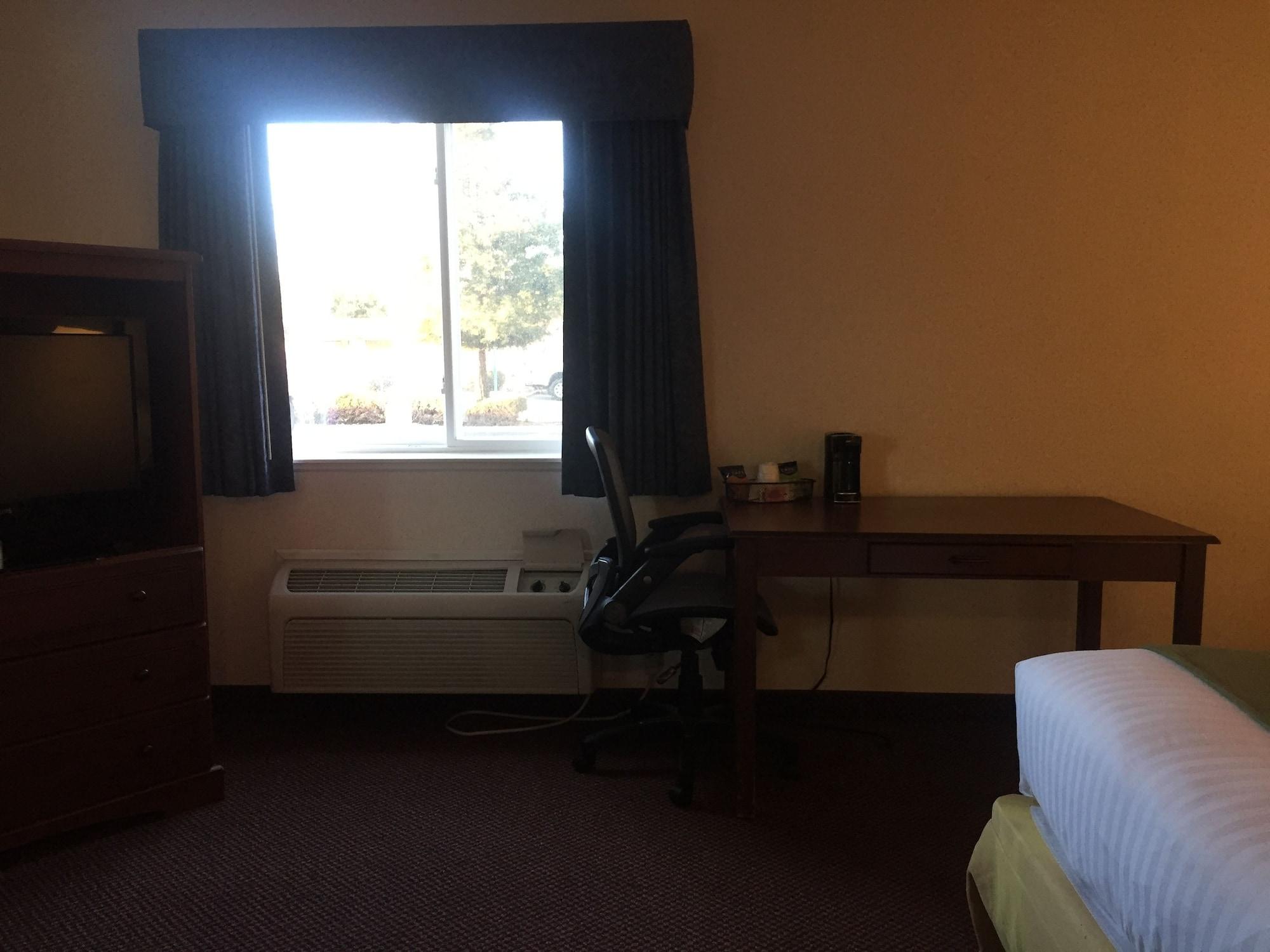 Quality Inn & Suites ווילוס מראה חיצוני תמונה